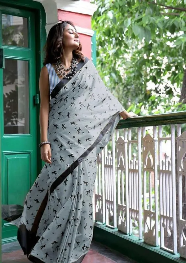 Grey_Cotton_Animal_Print_Saree_For_Women