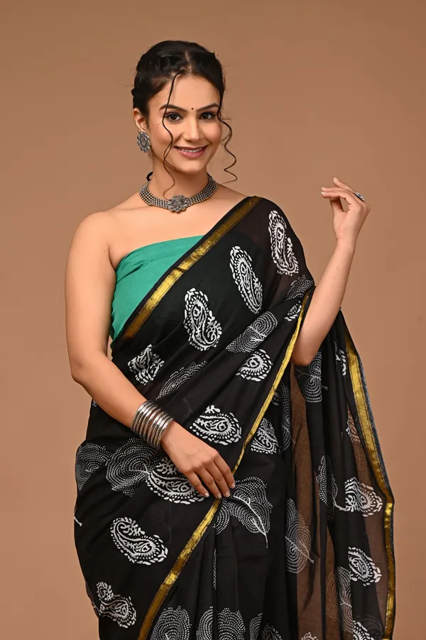 Black_Pure_Cotton_Mulmul_Zari_Border_Saree_with_Blouse
