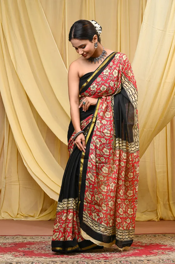 Black_&_Red_Printed_Cotton_Saree_with_Zari_Border_|_Traditional_Floral_Print_Saree_for_Women_|_Elegant_Party_Wear,_Festive_Wear_&_Ethnic_Saree_|_Lightweight_Designer_Saree_with_Blouse_Piece