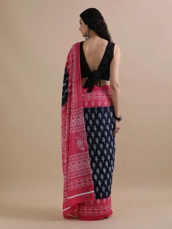 Blue_Pink_Printed_Pure_Cotton_Mulmul_Saree_with_Blouse