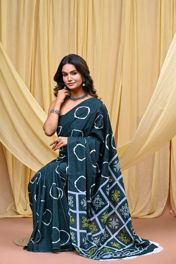 Dark_Green_Mulmul_Cotton_Saree_for_Women_With_Blouse_Piece_|_Soft_Cotton_Sari_for_Women_(Shibori)