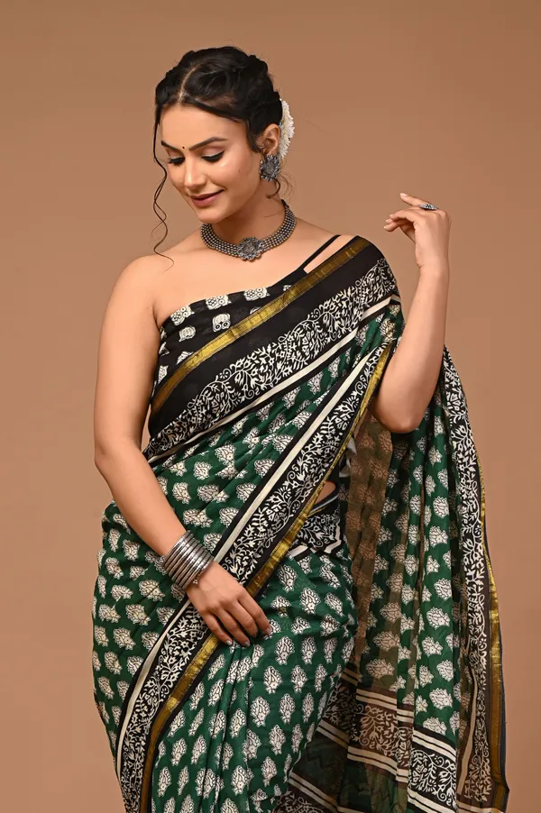 Printed_Pure_Mulmul_Cotton_Saree_–_Soft_Lightweight_Summer_Saree_for_Women