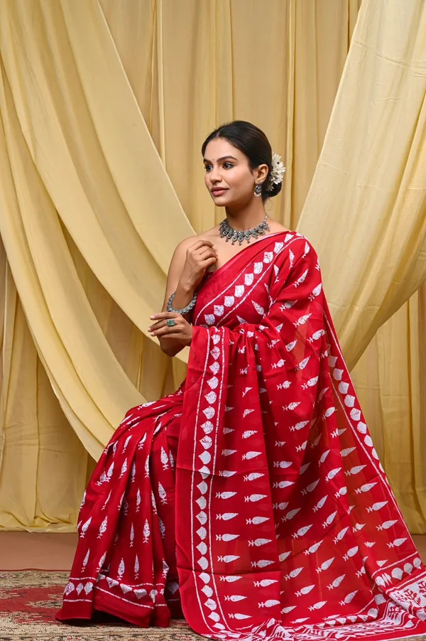 Red_Mulmul_Cotton_Saree_for_Women_With_Blouse_Piece_|_Soft_Cotton_Sari_for_Women_(Tilak)