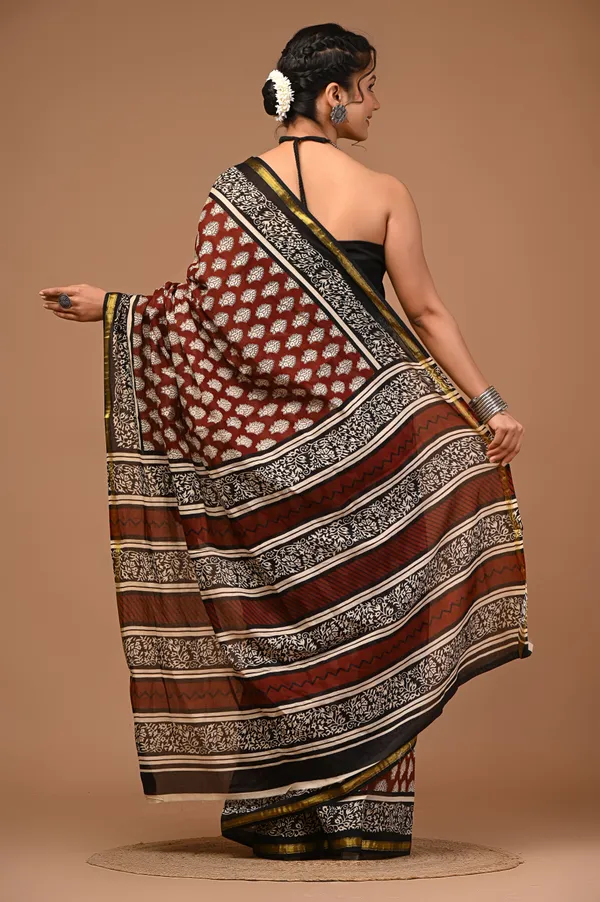 Maroon_Printed_Mulmul_Cotton_Saree_for_Women_With_Zari_Border