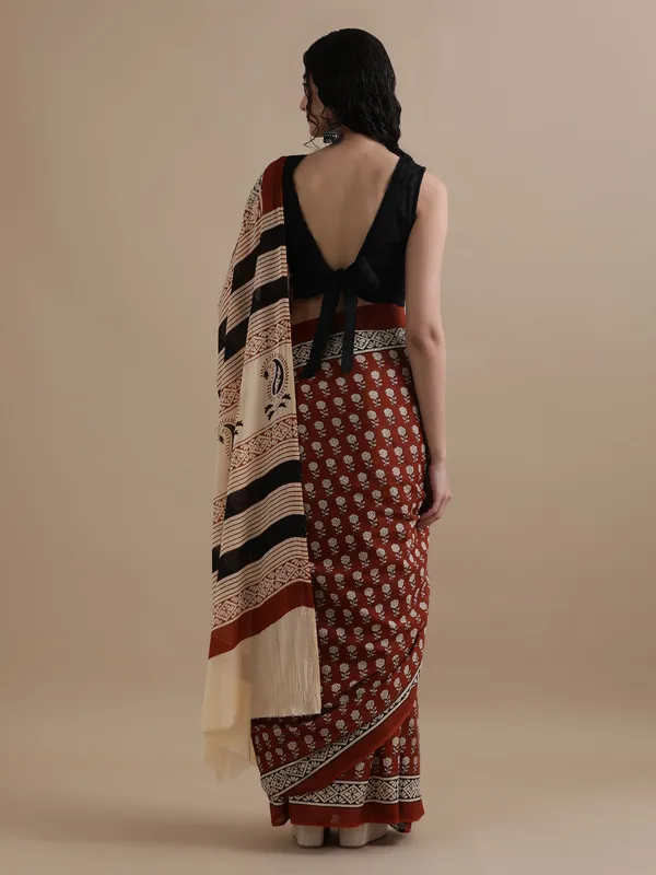 Maroon_Soft_Cotton_Printed_Saree_For_Women