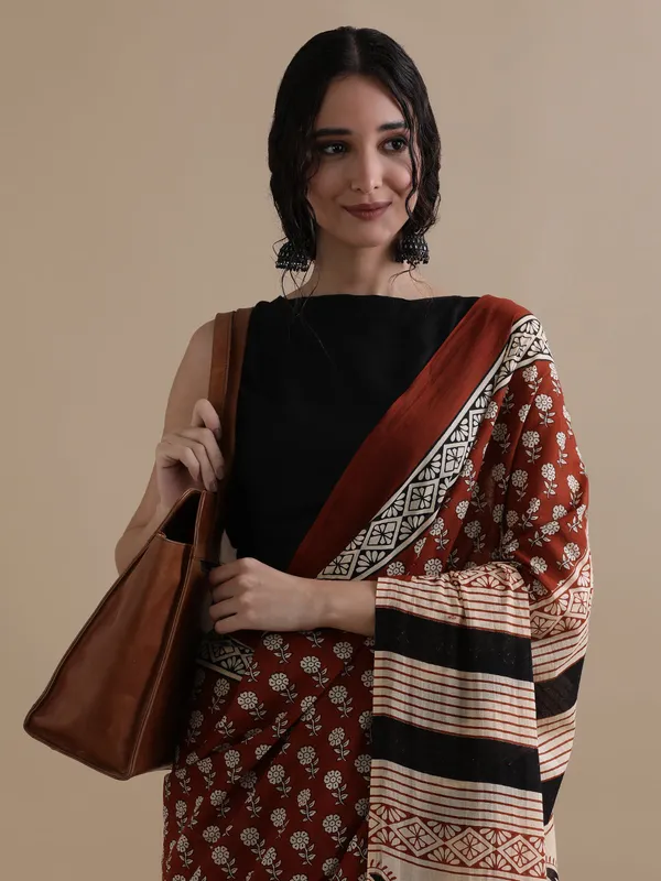 Maroon_Soft_Cotton_Printed_Saree_For_Women