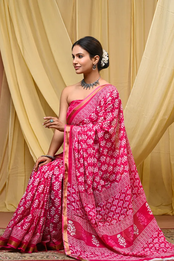 Pink_Printed_Cotton_Saree_with_Zari_Border_|_Traditional_Floral_Print_Saree_for_Women_|_Elegant_Party_Wear,_Festive_Wear_&_Ethnic_Saree_|_Lightweight_Designer_Saree_with_Blouse_Piece