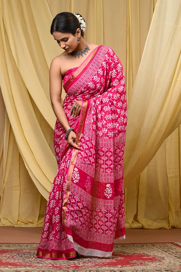 Pink_Printed_Cotton_Saree_with_Zari_Border_|_Traditional_Floral_Print_Saree_for_Women_|_Elegant_Party_Wear,_Festive_Wear_&_Ethnic_Saree_|_Lightweight_Designer_Saree_with_Blouse_Piece