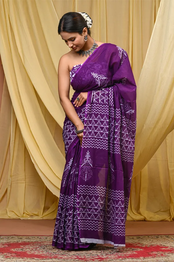Purple_Mulmul_Cotton_Saree_for_Women_With_Blouse_Piece_|_Soft_Cotton_Sari_for_Women_(Tringle)