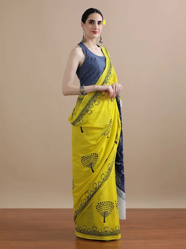 Yellow_Blue_Printed_Pure_Cotton_Mulmul_Saree_with_Blouse