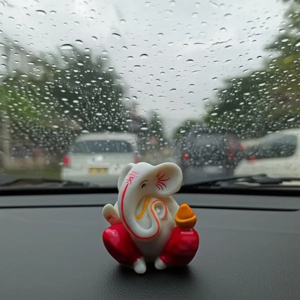 Ganpati_Bappa_Car_Blessing_Murti
