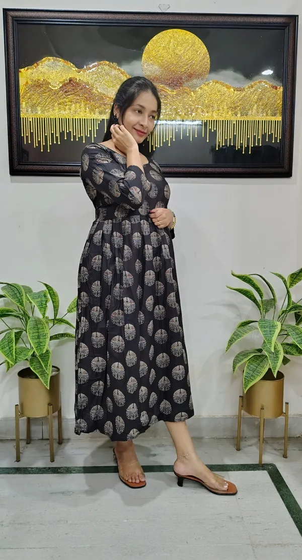 Black_Cotton_Printed_Umbrella_Kurta_For_Women