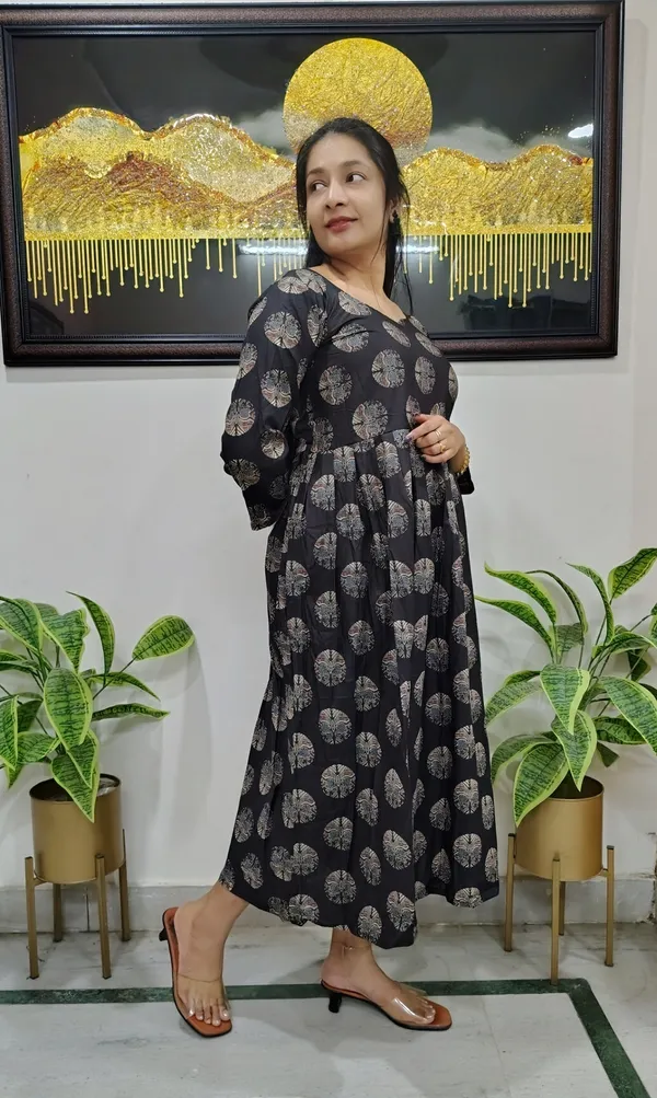 Black_Cotton_Printed_Umbrella_Kurta_For_Women