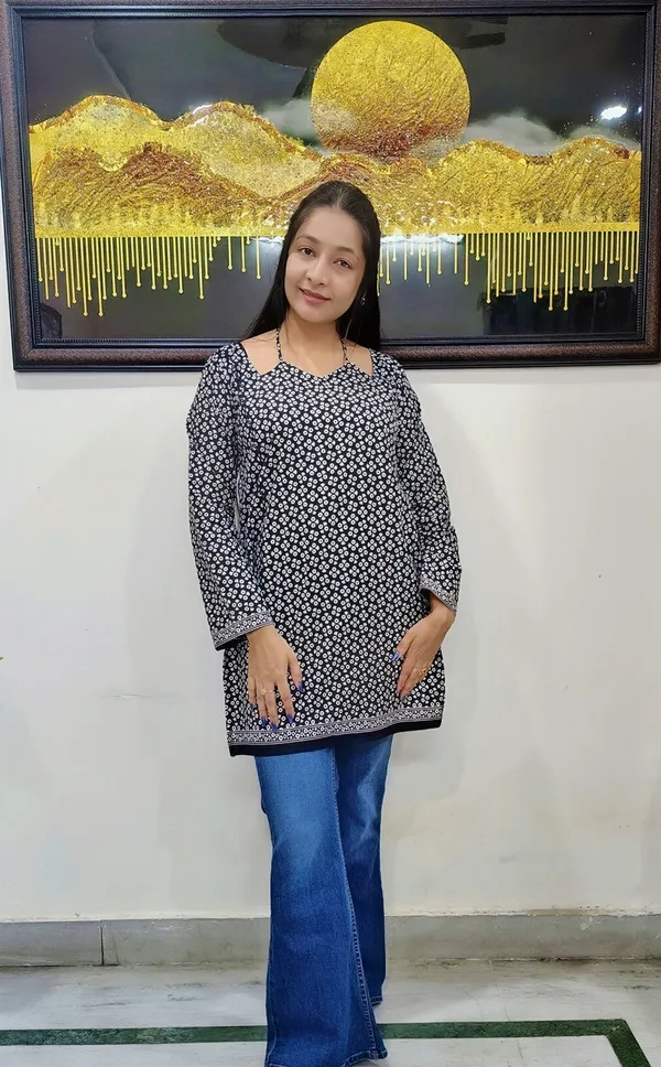 Black_Printed_Short_Kurta_Featuring_Halter_Neck_And_Full_Sleeves_For_Women
