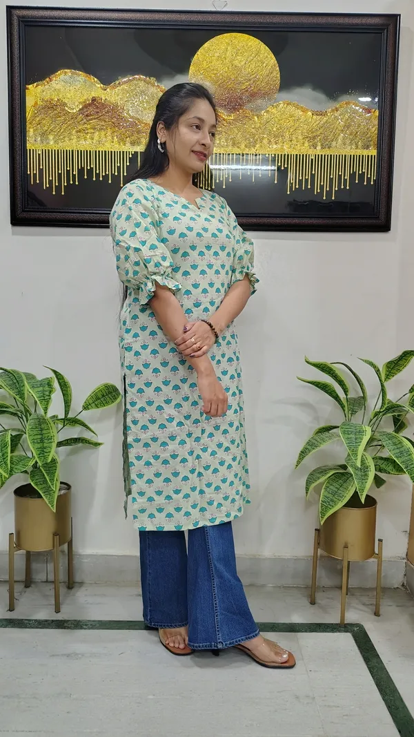Light-Green_Umbrella-Print_Kurta_With_Elastic_Elbow_Sleeves_For_Women