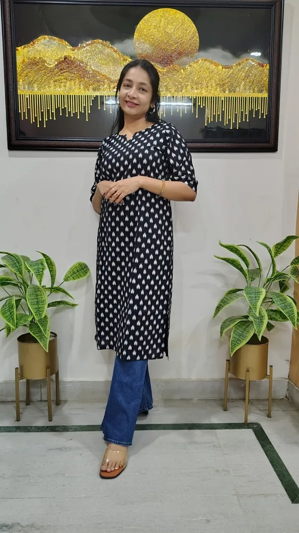 Black_Cotton_Ikkat_Print_Kurta_For_Women
