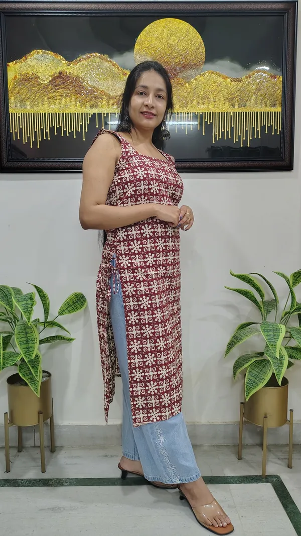 Maroon_Jaipur_Hand-Block_Cotton_Kurti_With_Back_Adjustable_Knots_And_Side_Tassels_For_Women