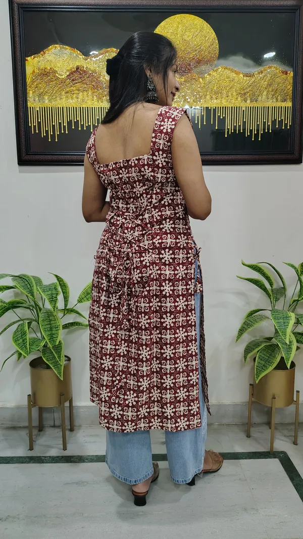 Maroon_Jaipur_Hand-Block_Cotton_Kurti_With_Back_Adjustable_Knots_And_Side_Tassels_For_Women