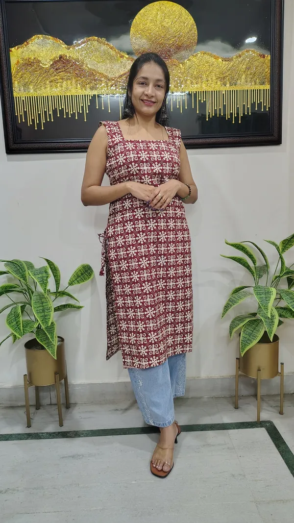 Maroon_Jaipur_Hand-Block_Cotton_Kurti_With_Back_Adjustable_Knots_And_Side_Tassels_For_Women