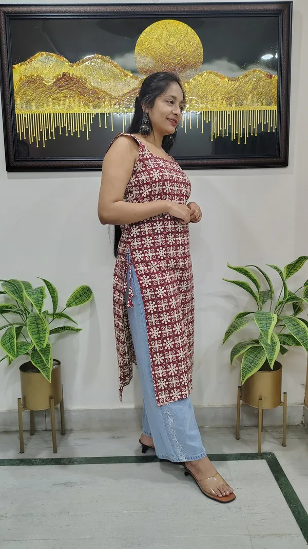 Maroon_Jaipur_Hand-Block_Cotton_Kurti_With_Back_Adjustable_Knots_And_Side_Tassels_For_Women