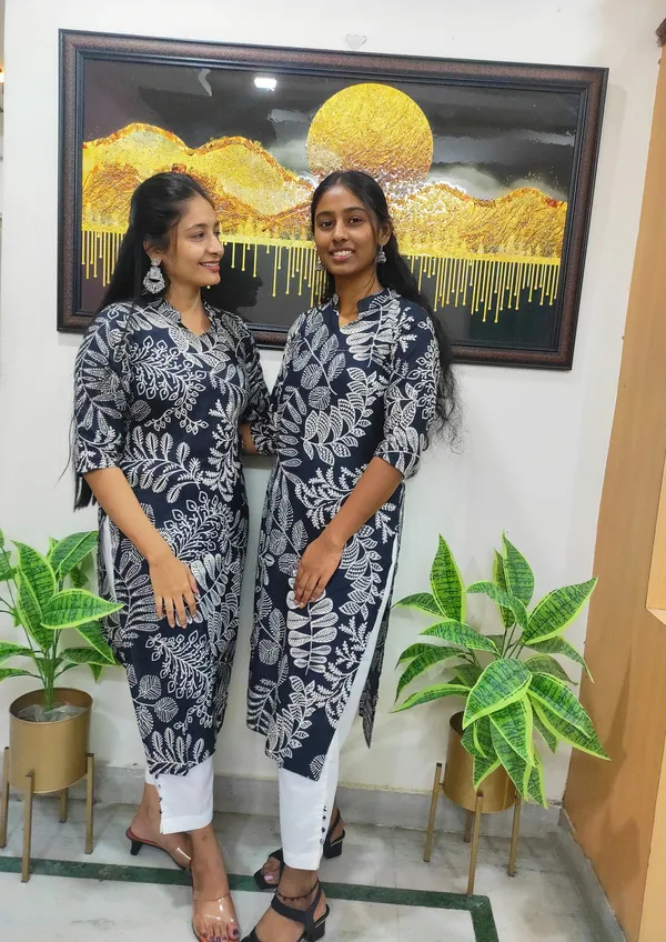 Black_&_White_Embrace_New_And_Leaf_Print_Collar_Neck_Kurta_With_Pant_For_Women