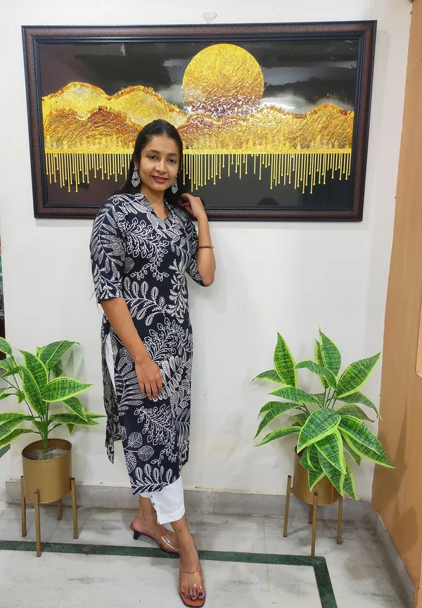 Black_&_White_Embrace_New_And_Leaf_Print_Collar_Neck_Kurta_With_Pant_For_Women