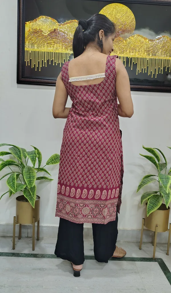 Maroon_Ajrakh_Cotton_Sleeveless_Kurta_With_Back_Pearl_Lace_Detailing_For_Women