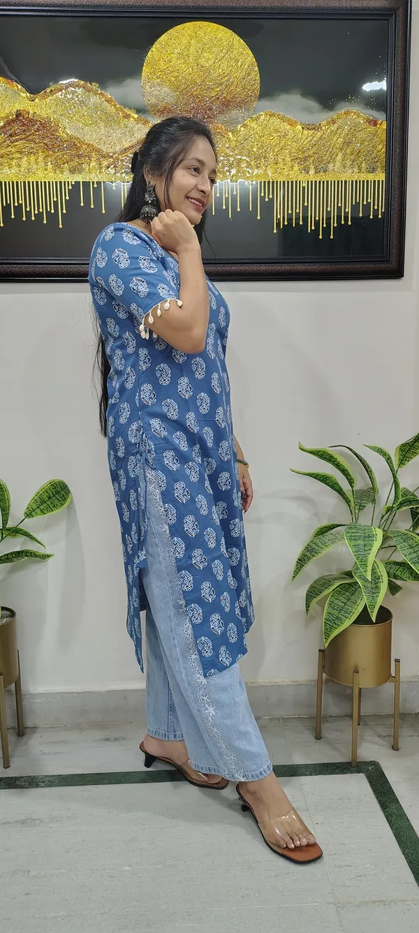 Blue_Sleeve_Shells_And_Side_Tassels_Printed_Cotton_Kurti_For_Women