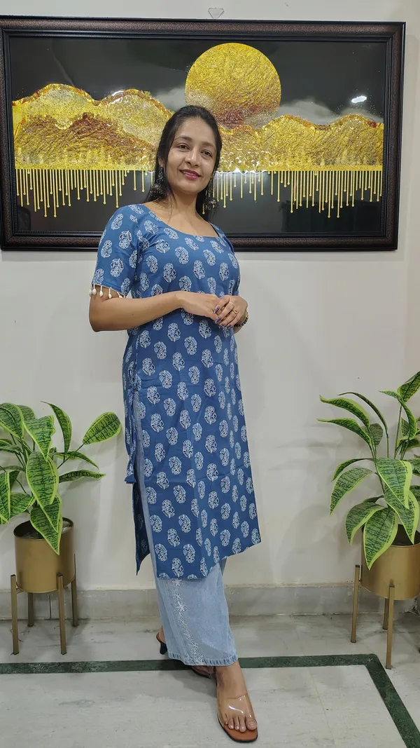 Blue_Sleeve_Shells_And_Side_Tassels_Printed_Cotton_Kurti_For_Women