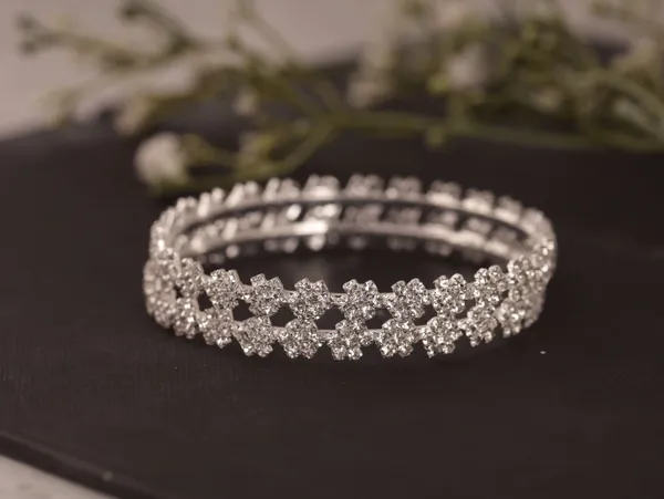 Silver_Alloy_Diamond_Silver_Bangle_Set_(Pack_Of_2)
