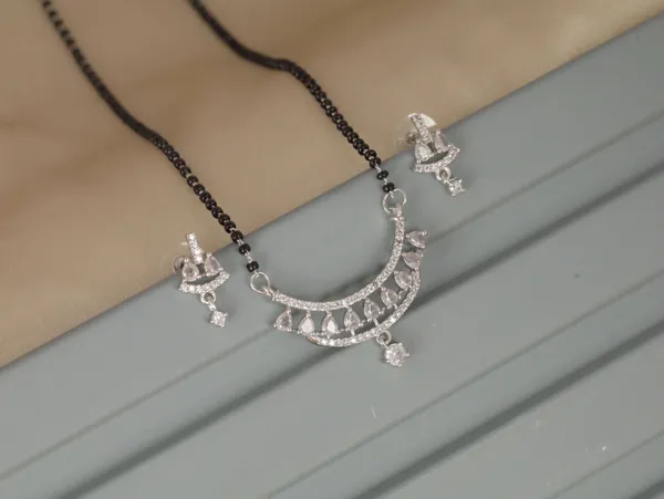 Silver_Traditional_Mangalsutra_With_Earrings
