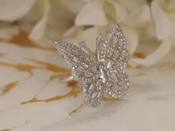Silver_Stylish_Design_Metal_Diamond_Ring