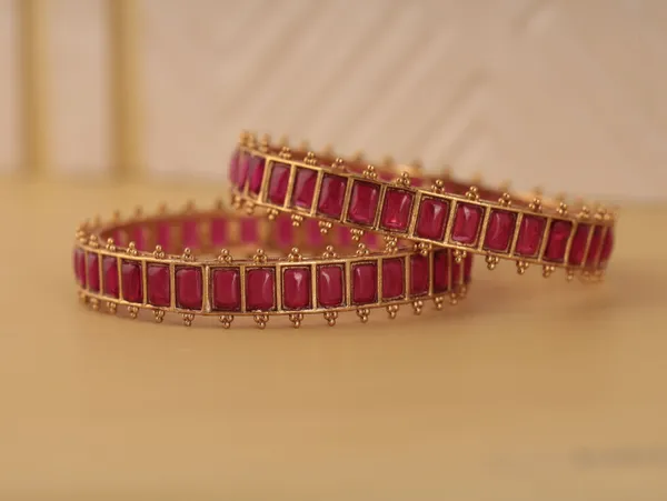 Red_Gold_Plated_Alloy_Emerald_Bangle_Set_(Pack_Of_2)