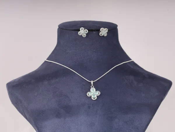 Blue_Stainless_Steel_Chain_With_Charm_Pendant_Set
