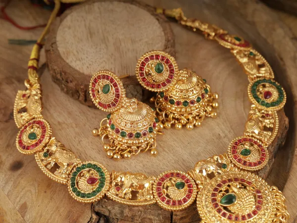 Green_Gold_Plated_Brass_Earring_&_Necklace_Jewellery_Set