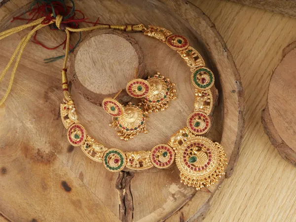 Green_Gold_Plated_Brass_Earring_&_Necklace_Jewellery_Set