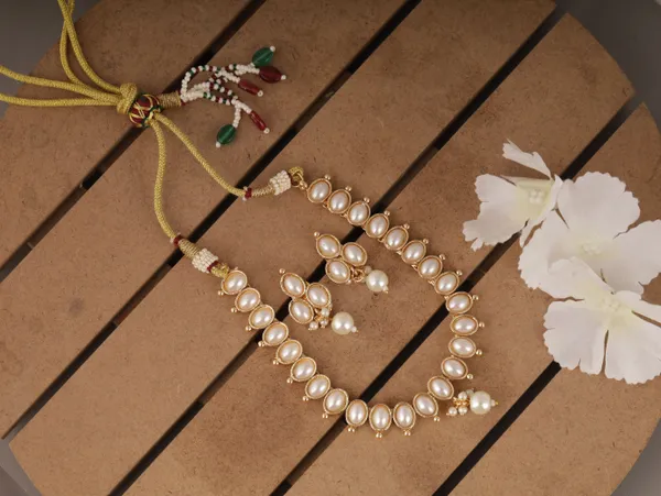 White_Brass_Earring_&_Necklace_Jewellery_Set