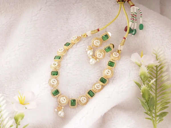 Green_Brass_Earring_&_Necklace_Jewellery_Set