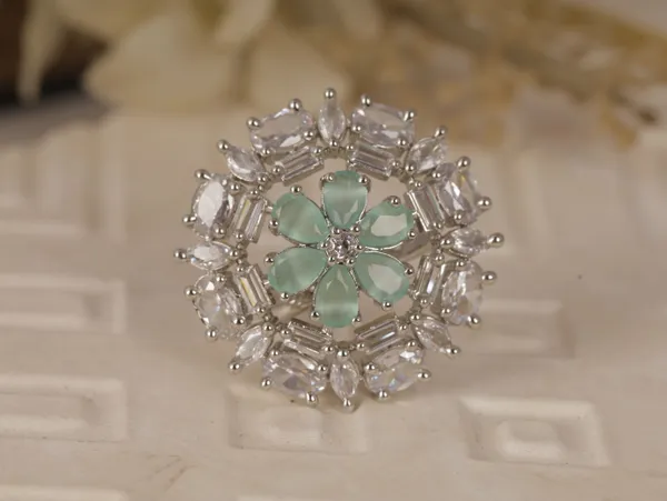 Green_Stylish_Design_Metal_Diamond_Ring