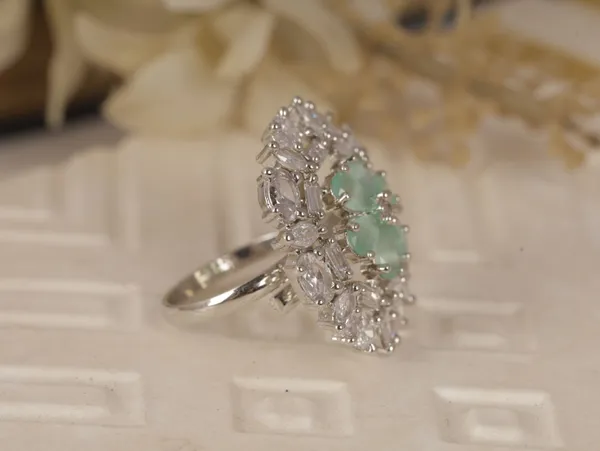 Green_Stylish_Design_Metal_Diamond_Ring