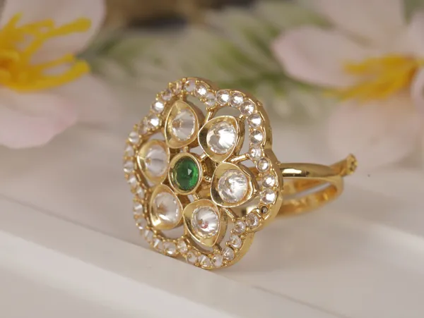 Green_Stylish_Design_Metal_Emerald_Ring