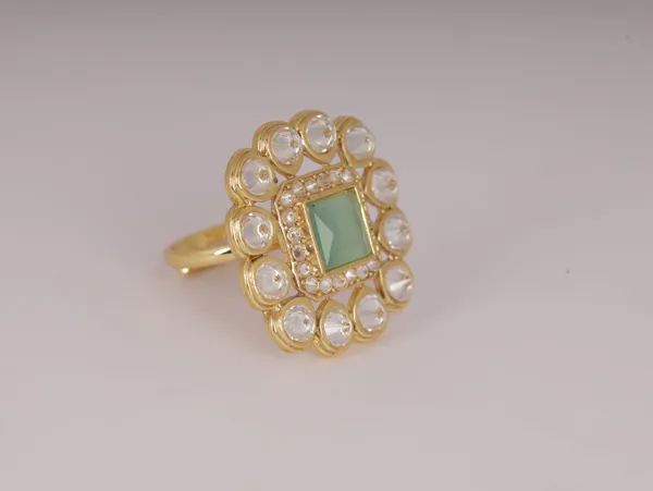 Multicolor_Stylish_Design_Metal_Emerald_Ring