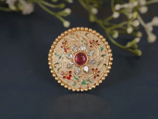 Pink_Stylish_Design_Metal_Emerald_Ring