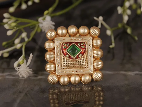 Red_Stylish_Design_Metal_Emerald_Ring
