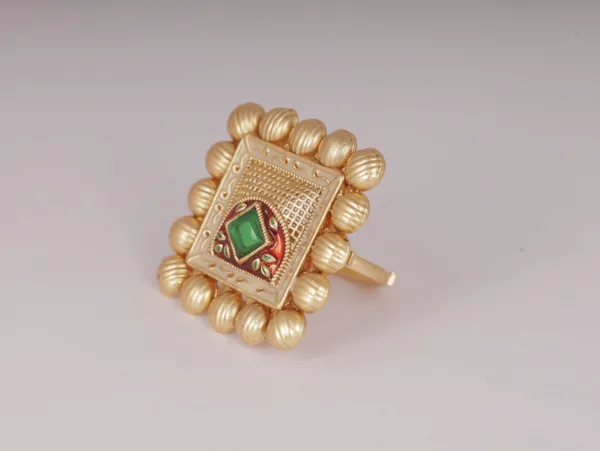 Red_Stylish_Design_Metal_Emerald_Ring