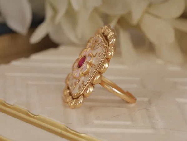 Multicolor_Stylish_Design_Metal_Emerald_Ring