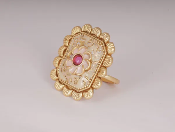 Multicolor_Stylish_Design_Metal_Emerald_Ring