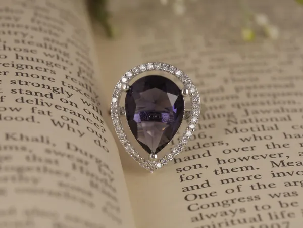 Purple_Stylish_Design_Metal_Diamond_Ring