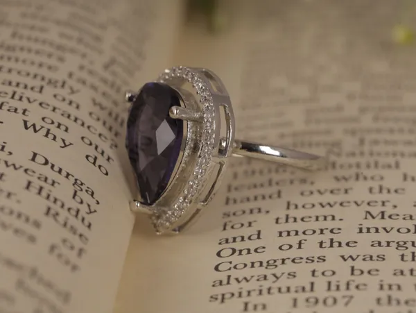Purple_Stylish_Design_Metal_Diamond_Ring
