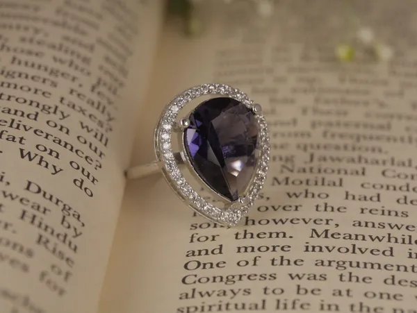 Purple_Stylish_Design_Metal_Diamond_Ring
